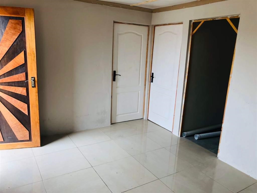 2 Bedroom Property for Sale in Kwa Nobuhle Eastern Cape